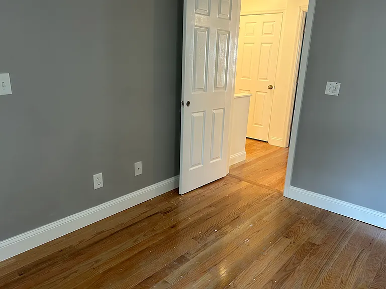 305 Walnut St — Photo 11