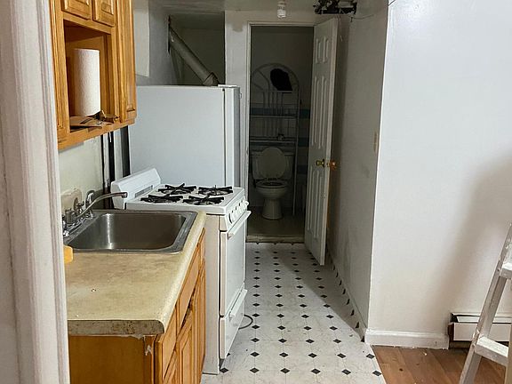 4th image of 12411 97th Ave