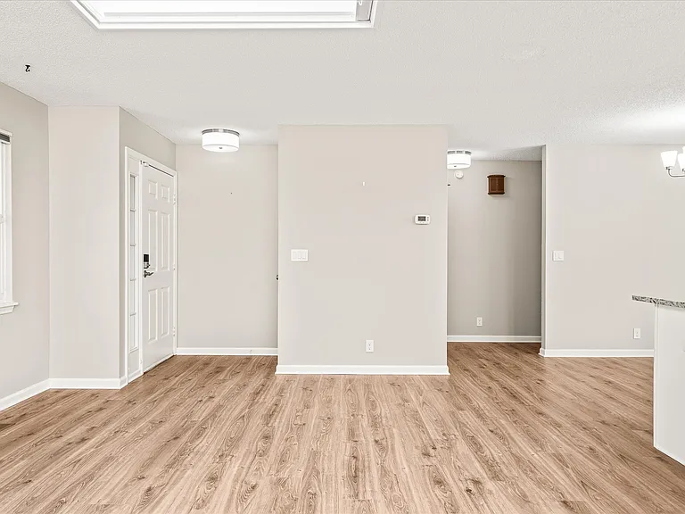 150 Pomeroy Dr — Photo 33