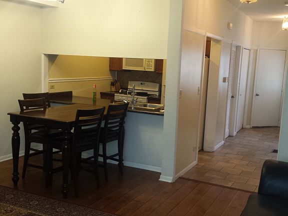 4th image of 1249 Cranbrook Dr #Townhouse
