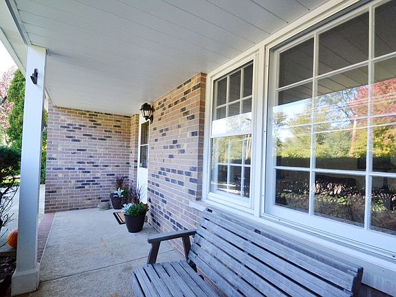 3rd image of 329 Appley Ave