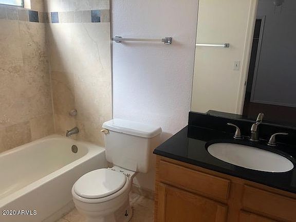 4th image of 820 W University Dr Unit 7