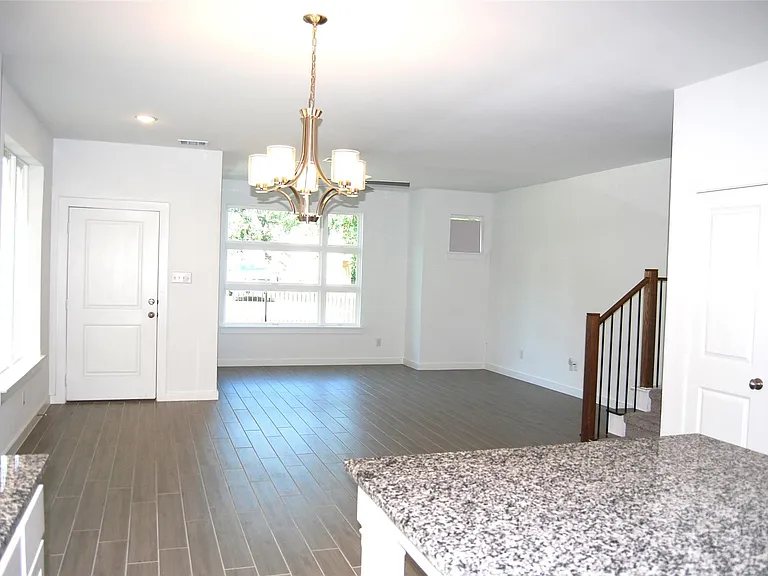 369 Oakbend Dr — Photo 10
