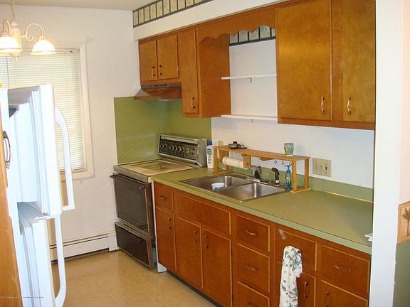 4th image of 2705 Hampden Dr