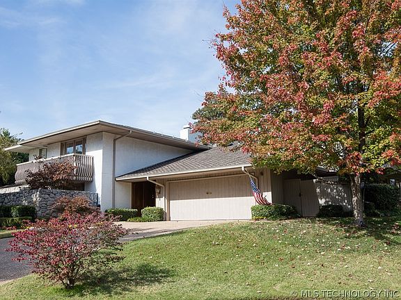 2nd image of 3213 E 73rd St #23