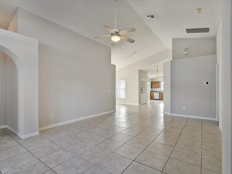 2508 Caliente Trail3856 Keyless Entry — Photo 12