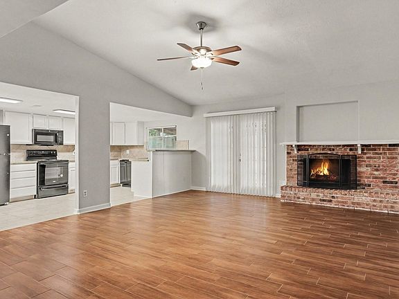 3rd image of 5219 Cairnleigh Dr