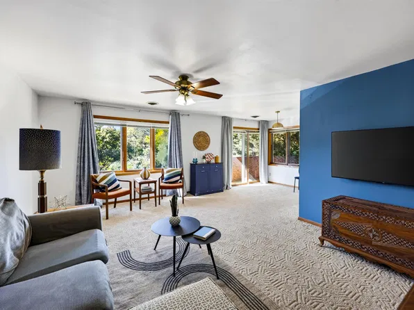 818 S Gammon Rd APT 3, Madison, WI 53719
