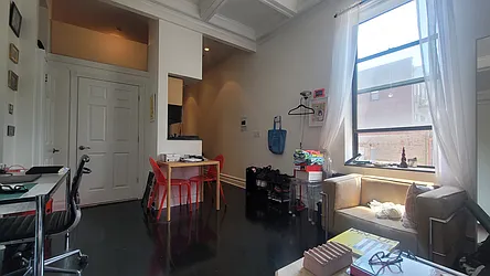 Rented by Julien Aractingi, LREB