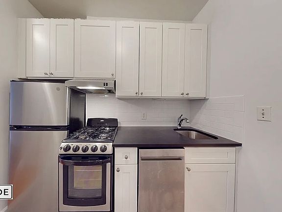 3rd image of 234 W 13th St APT 36