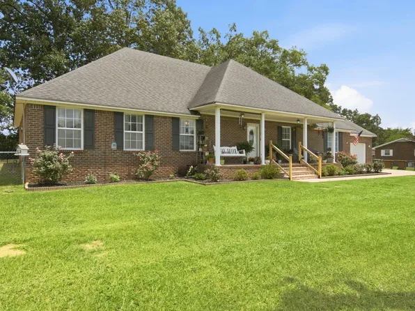 1198 Bullard St SW, Hartselle, AL 35640