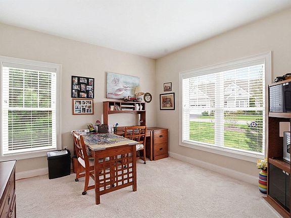 5th image of 11 Summersweet Cir Unit 11