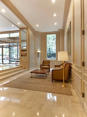 Sold by Sotheby's International Realty | media 32