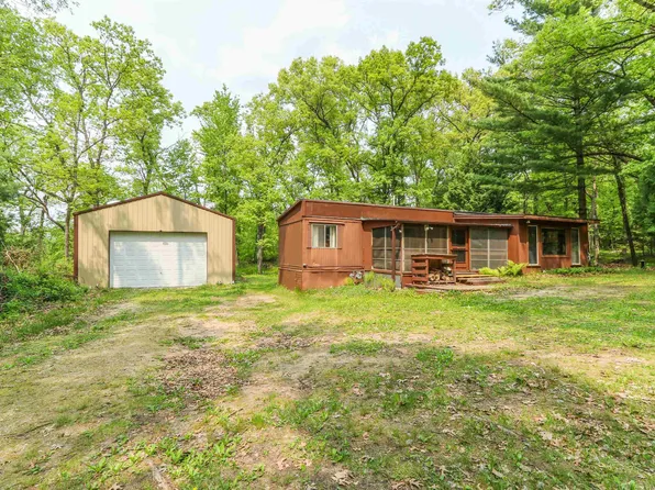 N2454 E Pine Cir, Redgranite, WI 54970