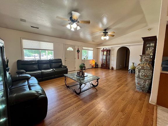 5th image of 766 Huntridge Dr