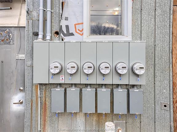 3rd image of 131 Main St