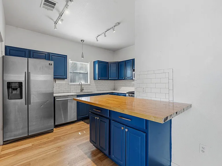 2720 Oak Springs Dr — Photo 10