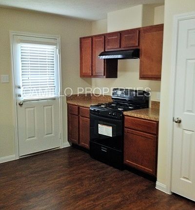 4th image of 14430 Platzer Dr