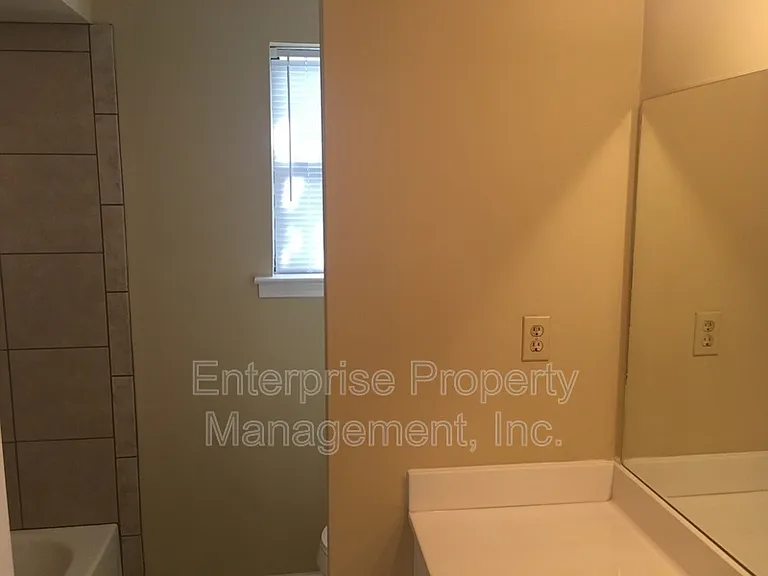 7019 Shadow Oaks Dr — Photo 19