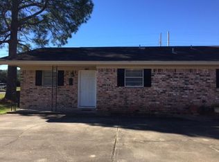 1520 Kent Ave, Nederland, TX 77627