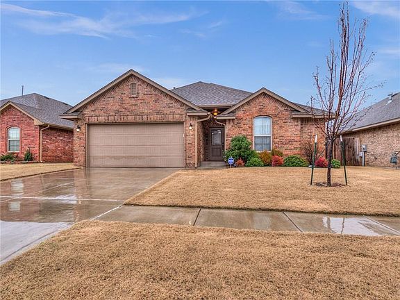 4th image of 3121 Texarkana Ct