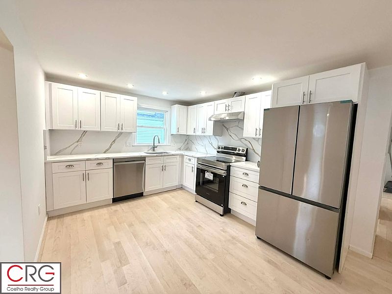 1st image of 9 Dwight St #2