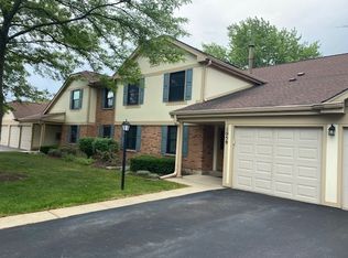 1059 Deerpath Ct APT C2, Wheeling, IL 60090