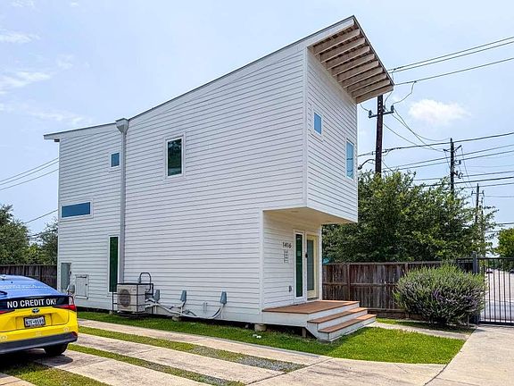 3rd image of 1416 Dumble St