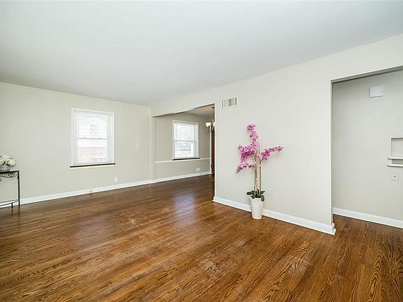 2nd image of 10104 Newbold Dr
