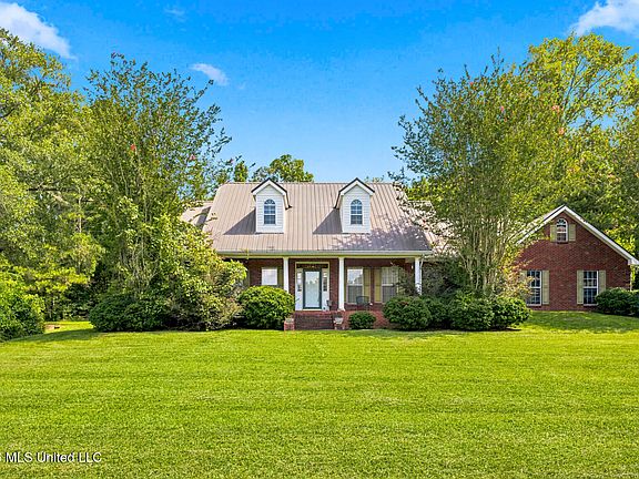 2nd image of 1009 Kern Ln