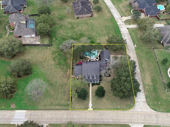 3rd image of 5219 Weston Dr