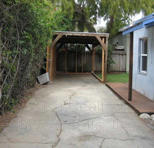 823 Broadway St — Photo 5