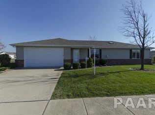 1125 Breeze Way, Washington, IL 61571