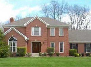 10908 Old Harrods Woods Cir, Louisville, KY 40223
