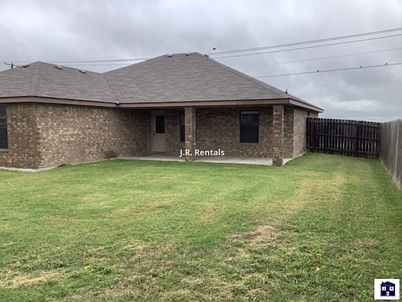 3rd image of 2411 Coy Dr