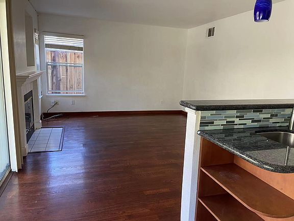4th image of 1572 Prosperity Ct