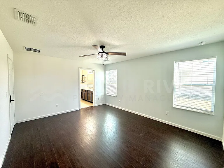 8704 Lake George Cir W — Photo 18
