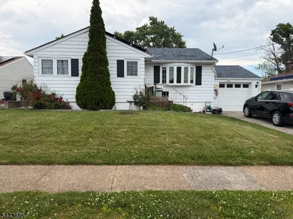 22 Longview Ave, Carteret Boro, NJ 07008
