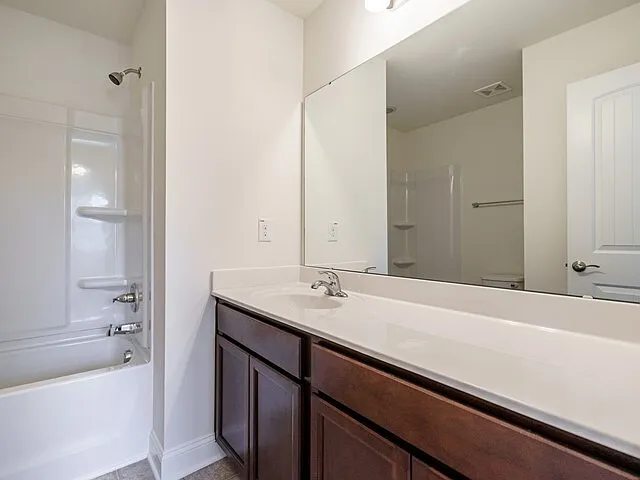 3954 Weavers Pond Dr #3954 — Photo 2