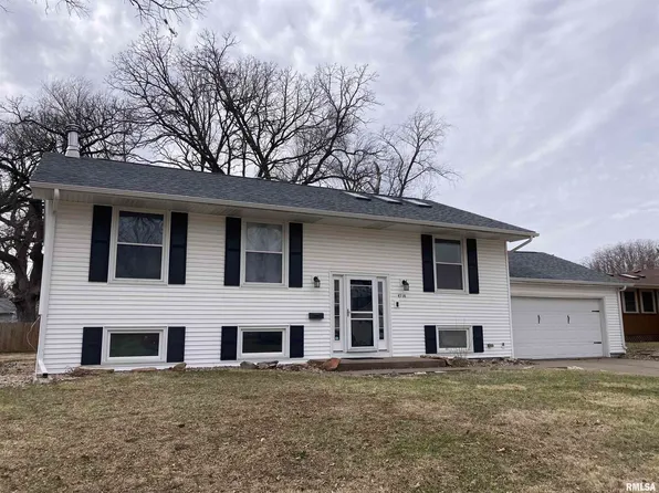 4514 Warren St, Davenport, IA 52806