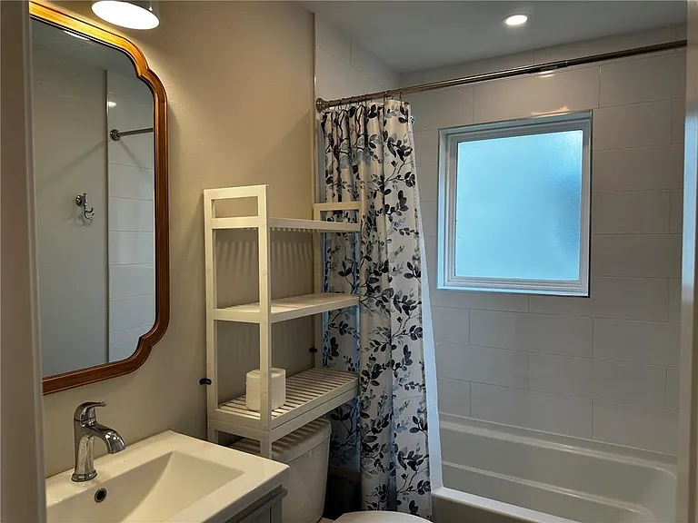 301 Labarre Dr #B — Photo 9