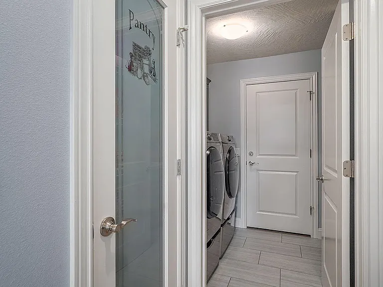 1331 S Strasbourg Ave — Photo 13