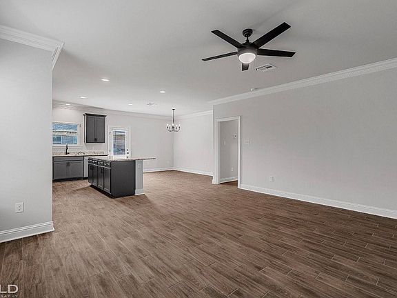 5th image of 741 Crozier Dr