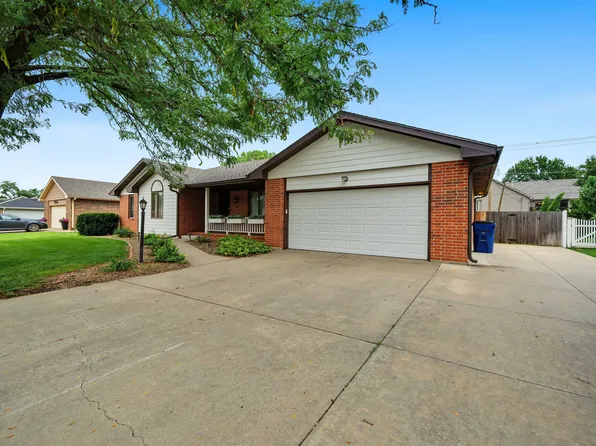 325 Seitz Dr, Salina, KS 67401