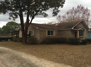 577 W Roberts Rd, Cantonment, FL 32533