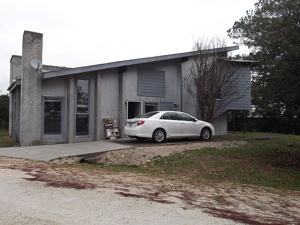 EXTERIOR WITH CARPORT