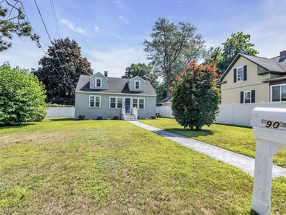 4th image of 90 Gilbert St