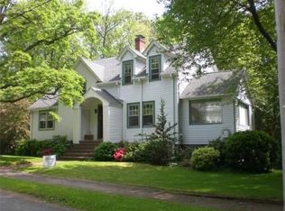 86 Plymouth Rd, Needham, MA 02492
