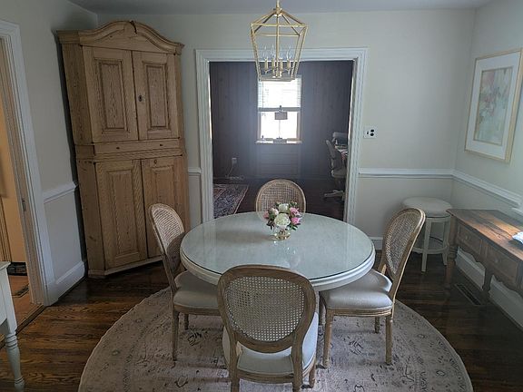 5th image of 705 Woodberry Rd