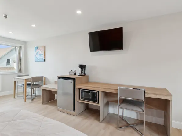 1 Roussin St, Old Orchard Beach, ME 04064